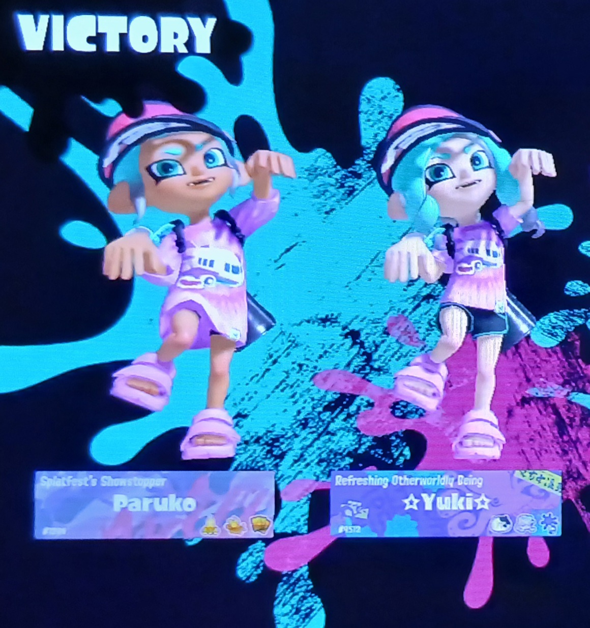 Me and my friend winning a Splatoon match